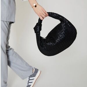 Edyisa Medium Everyday Vegan Leather Bag in Black NWT